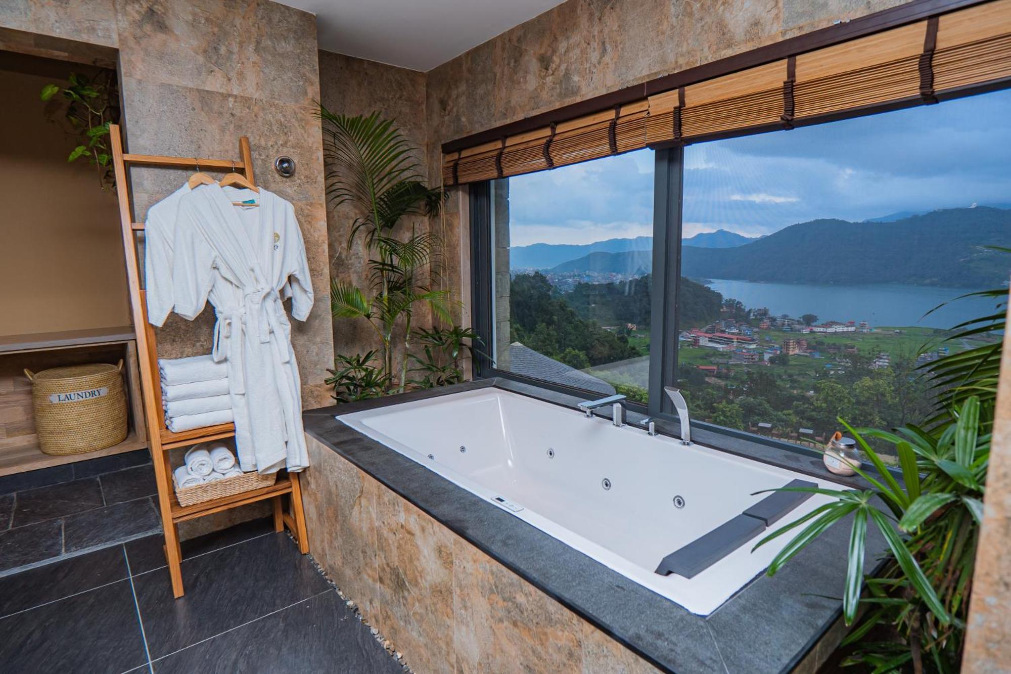 Dorje'S Resort And Spa โพคารา ภายนอก รูปภาพ