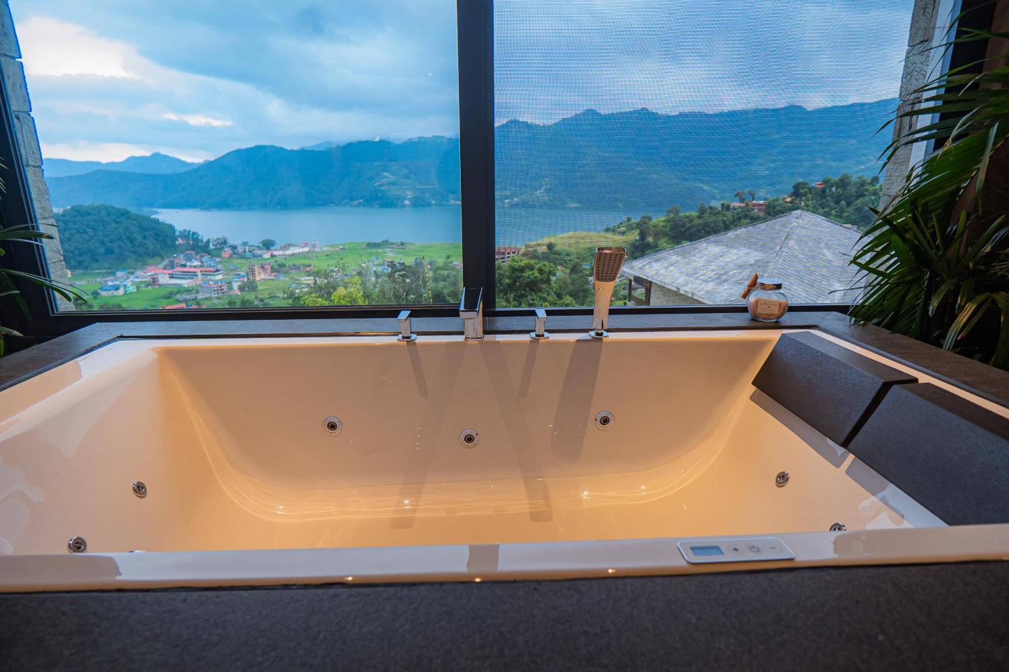 Dorje'S Resort And Spa โพคารา ภายนอก รูปภาพ