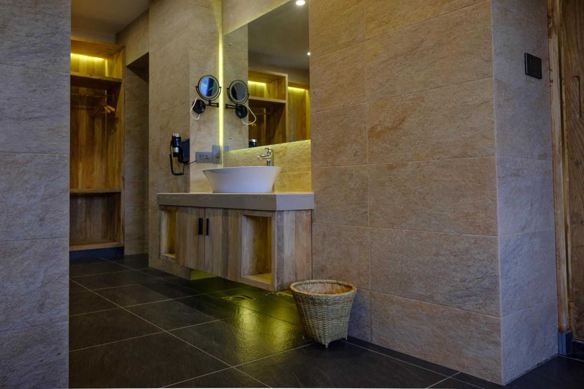 Dorje'S Resort And Spa โพคารา ภายนอก รูปภาพ
